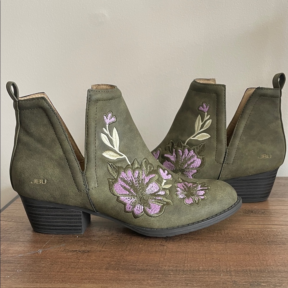 JBU Women's Green and Purple Embroidered Ankle Boots